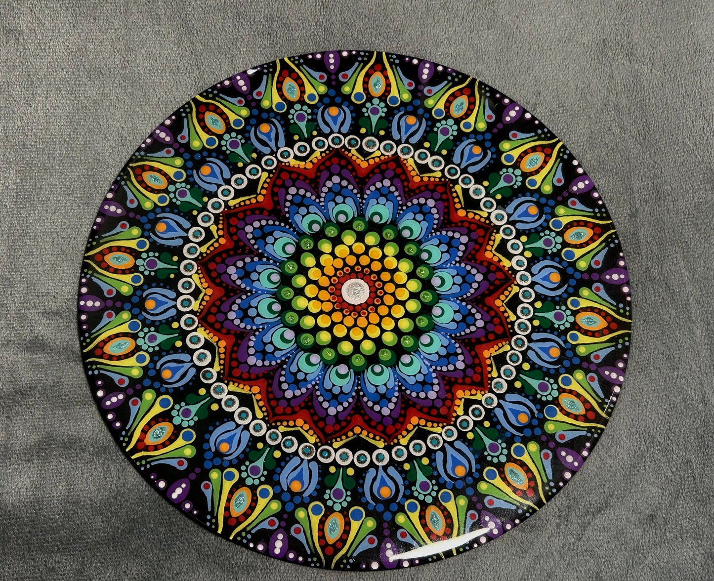 Rainbow round mandala (10”)