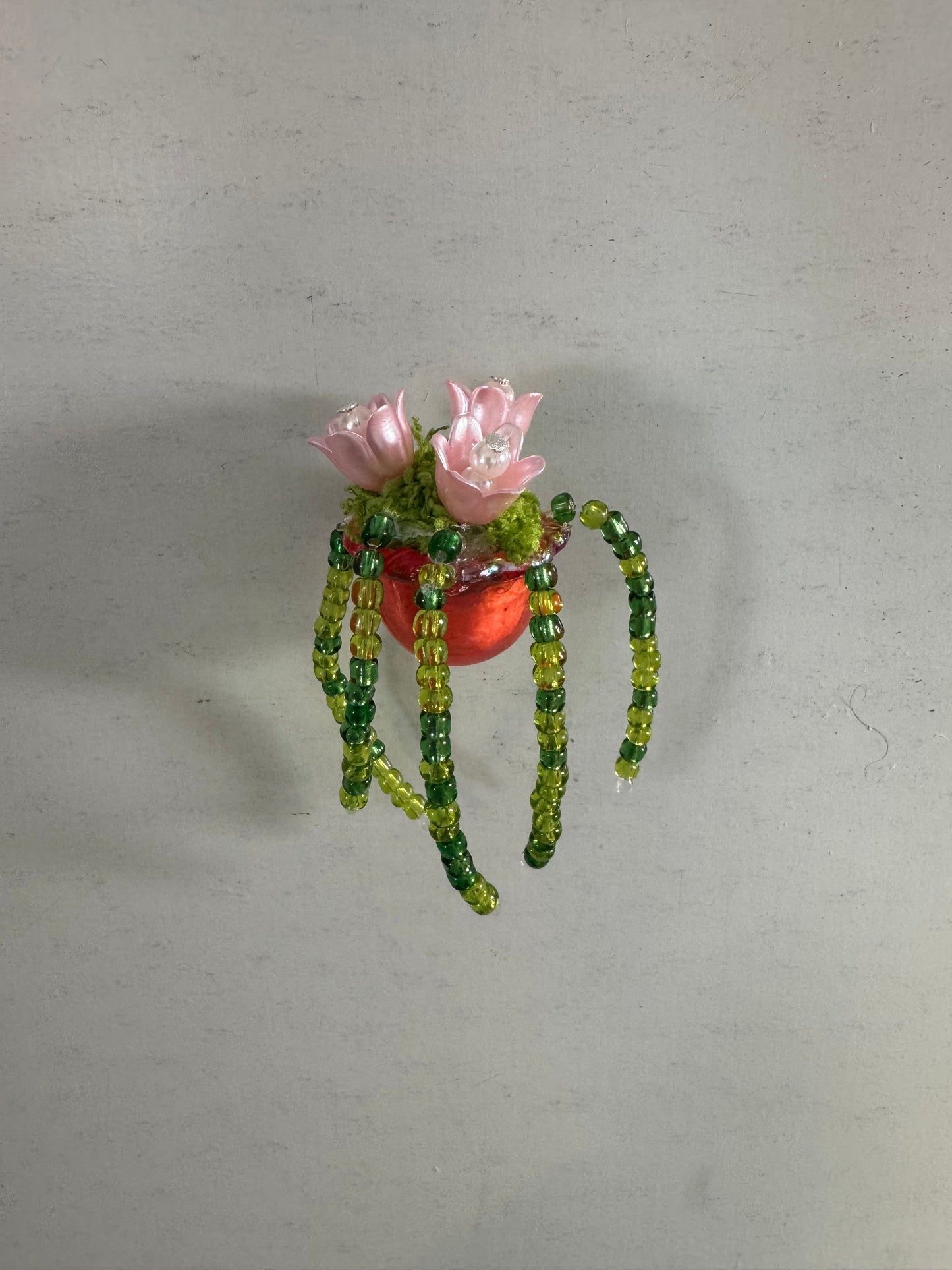 22. Beaded plant magnets