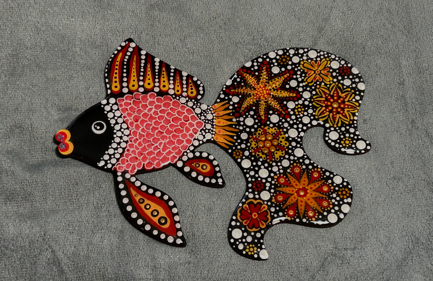 Goldfish mandala (8”)